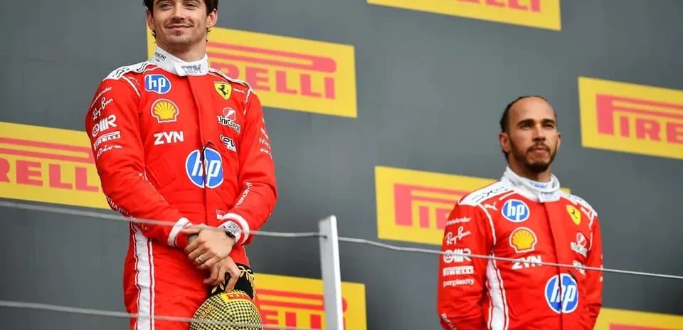 Pilotes sur le podium après la course de Formule 1