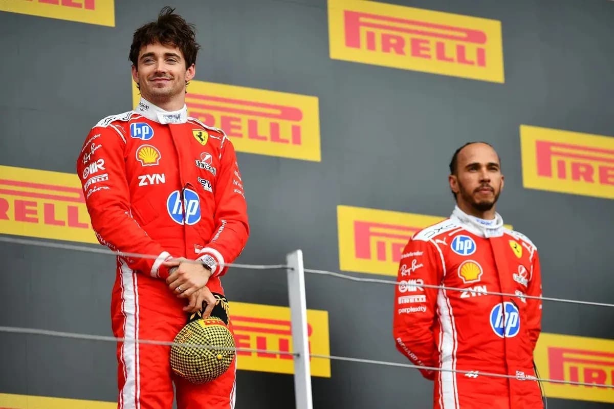 Pilotes sur le podium après la course de Formule 1