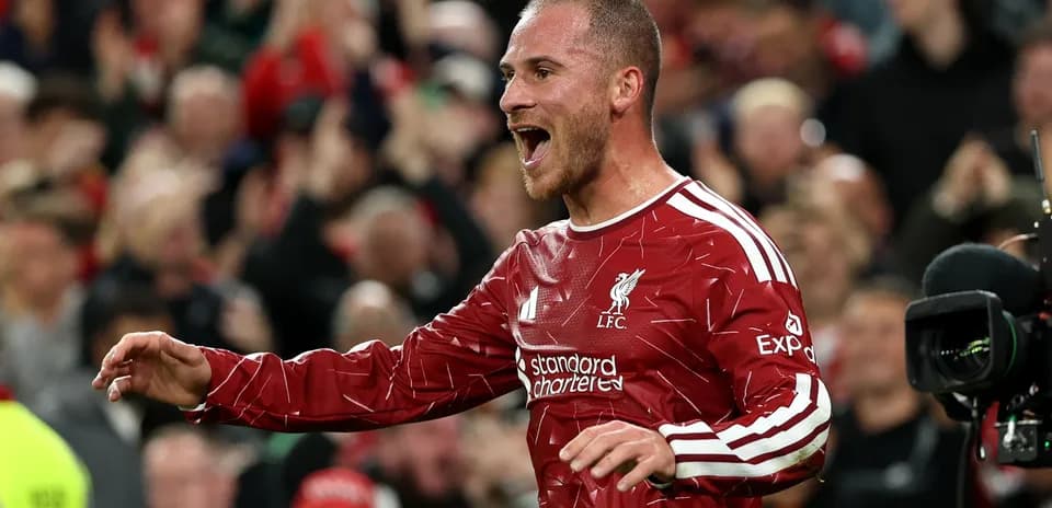 Joueur de Liverpool célébrant un but au stade