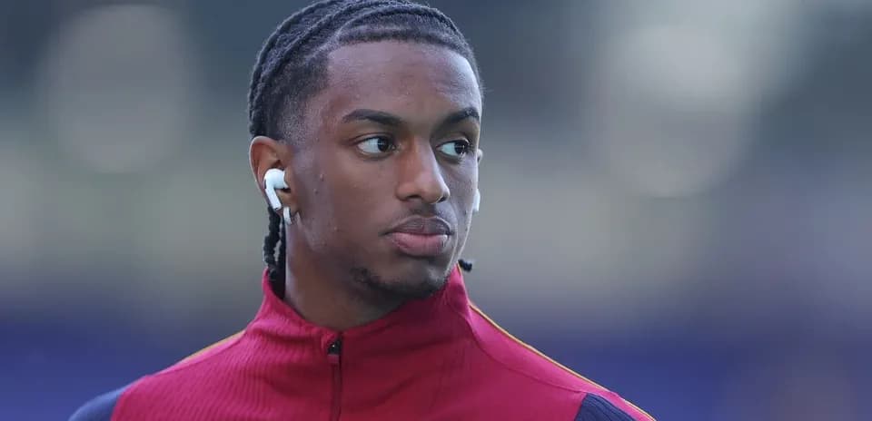 Joueur portant des écouteurs avant le match