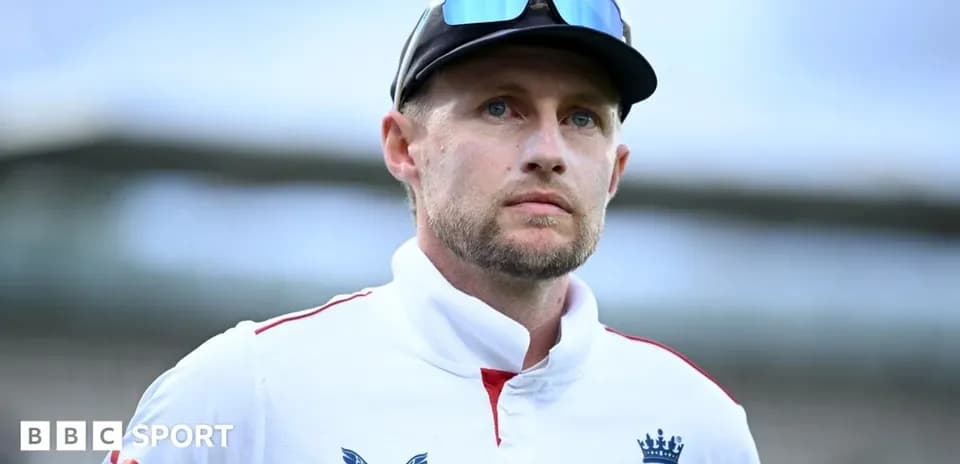 Joueur de cricket anglais en tenue de match