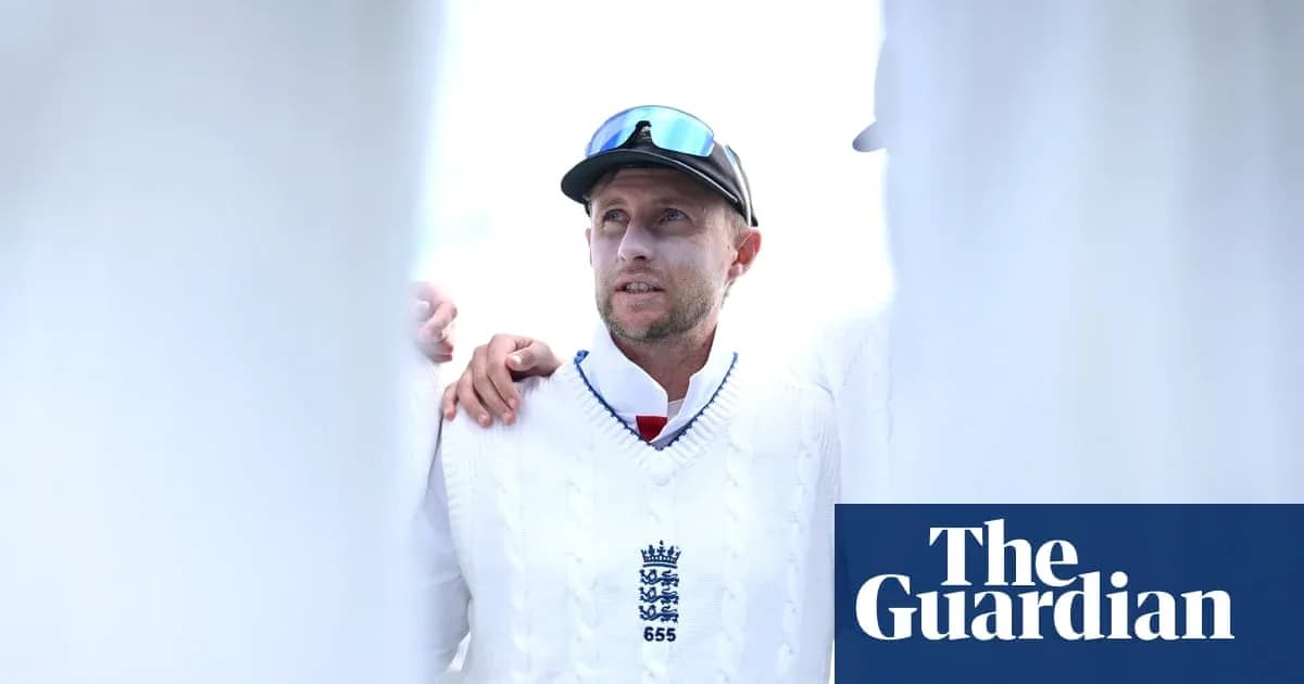 Joueur de cricket en discussion avec coéquipiers