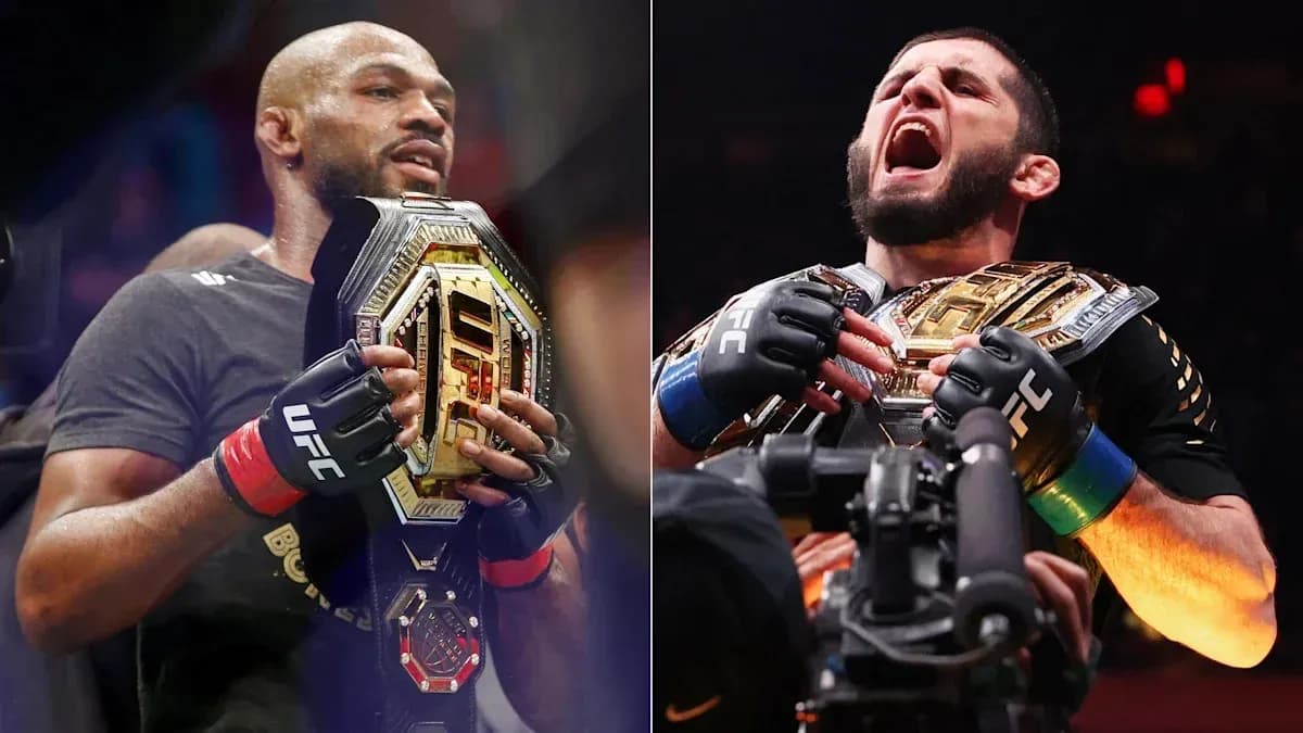 Deux combattants UFC tenant des ceintures de champion