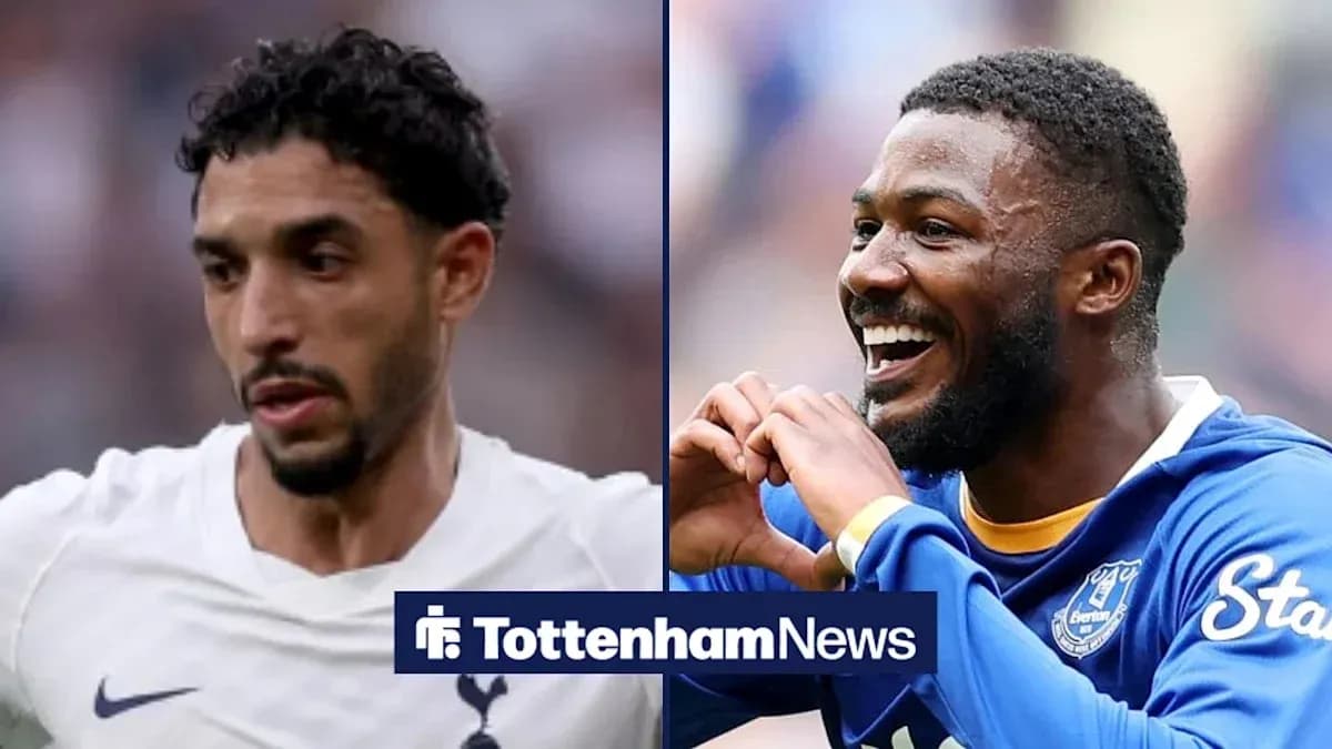 Deux joueurs de football en action, l'un avec Tottenham, l'autre avec Everton Deux joueurs de football en action, l'un avec Tottenham, l'autre avec Everton
