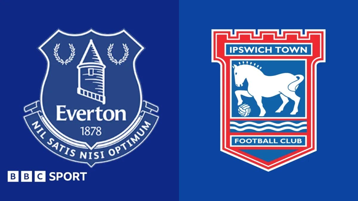 Logos d'Everton et d'Ipswich Town sur fond bleu Logos d'Everton et d'Ipswich Town sur fond bleu