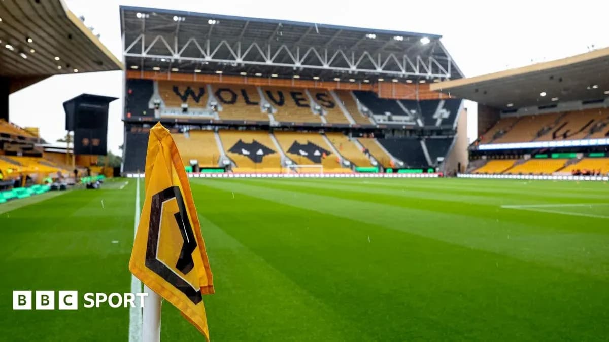 Vue du stade de Wolverhampton avec coin de terrain Vue du stade de Wolverhampton avec coin de terrain