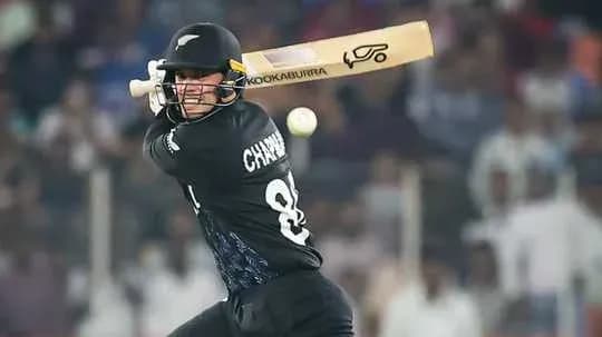 Joueur frappant la balle lors d'un match de cricket Joueur frappant la balle lors d'un match de cricket