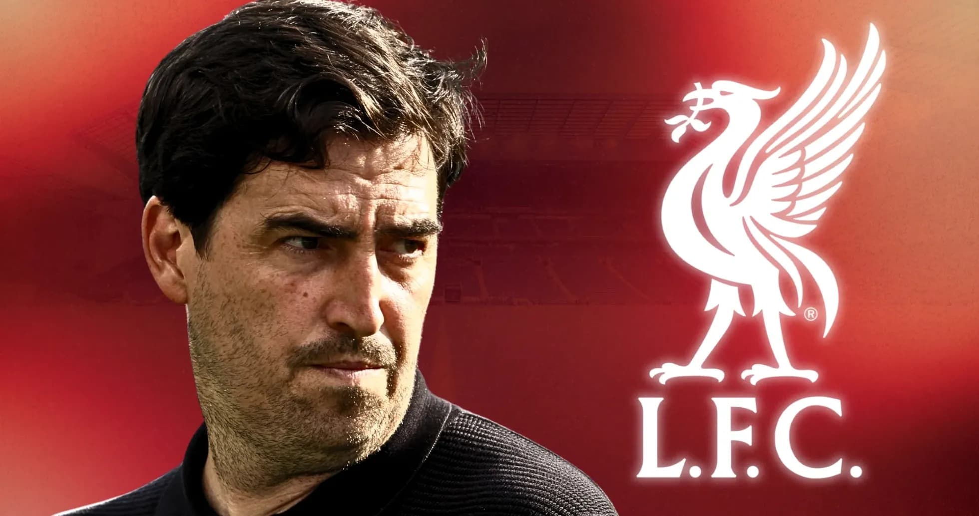 Entraîneur avec logo de Liverpool en arrière-plan Entraîneur avec logo de Liverpool en arrière-plan