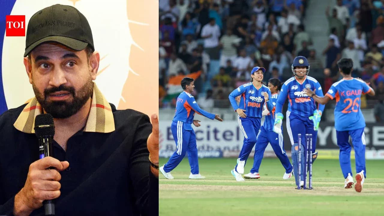 Des joueurs indiens célébrant un wicket pendant un match Des joueurs indiens célébrant un wicket pendant un match