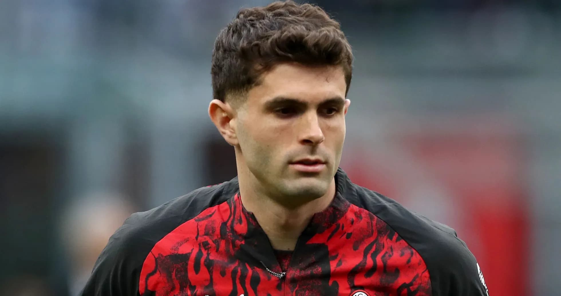Joueur en maillot AC Milan sur le terrain Joueur en maillot AC Milan sur le terrain