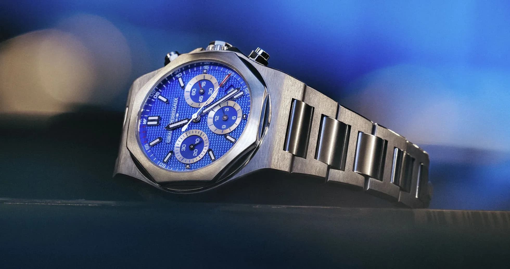 Montre avec cadran bleu et bracelet en métal Montre avec cadran bleu et bracelet en métal