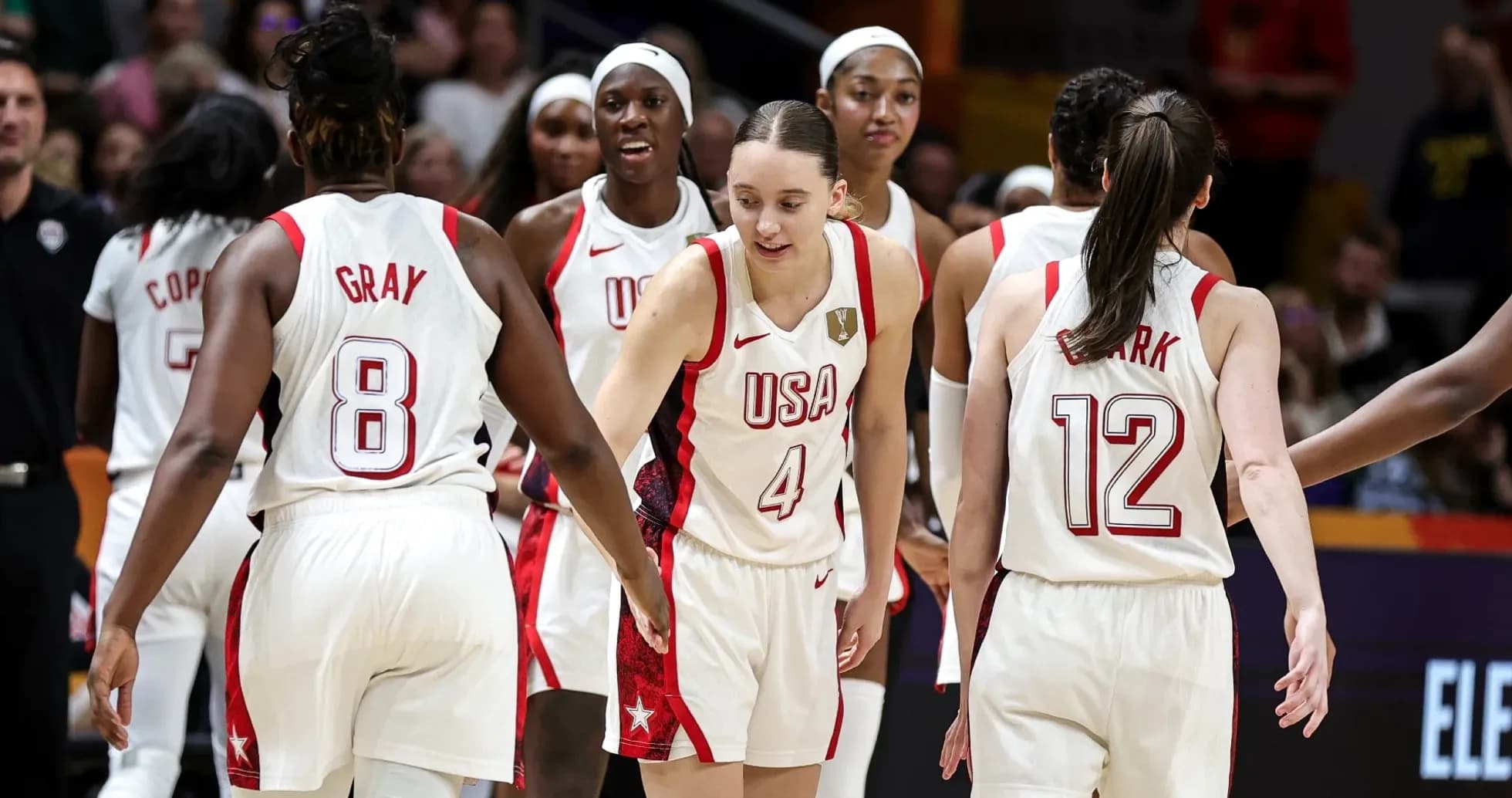 Équipe féminine de basket-ball des États-Unis célébrant Équipe féminine de basket-ball des États-Unis célébrant