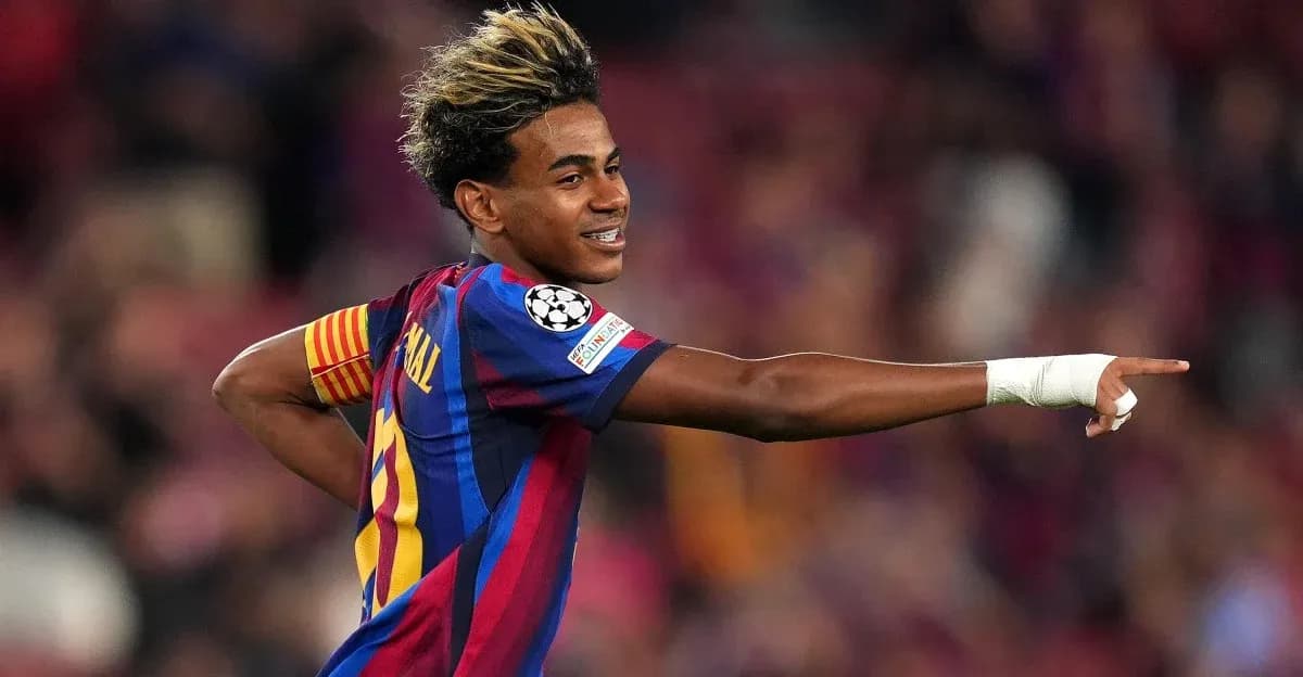 Joueur de Barcelone célébrant un but au stade Joueur de Barcelone célébrant un but au stade